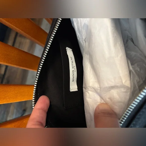 MAISON KITSUNÉ Black Double Fox Head Pouch - Picture 4 of 7